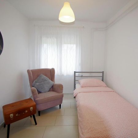 Apartments Nikolina Rakalj エクステリア 写真