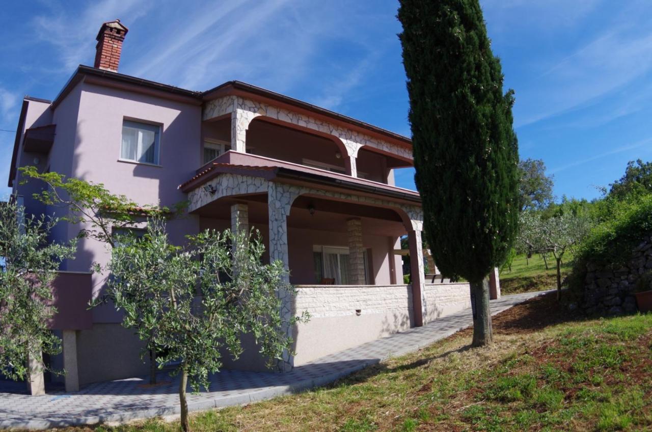 Apartments Nikolina Rakalj エクステリア 写真